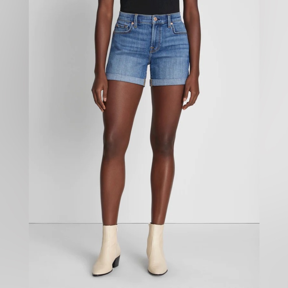 NWT 7 For All Mankind Mid Roll Short | Sz. 4 (27)| MSRP $185.00